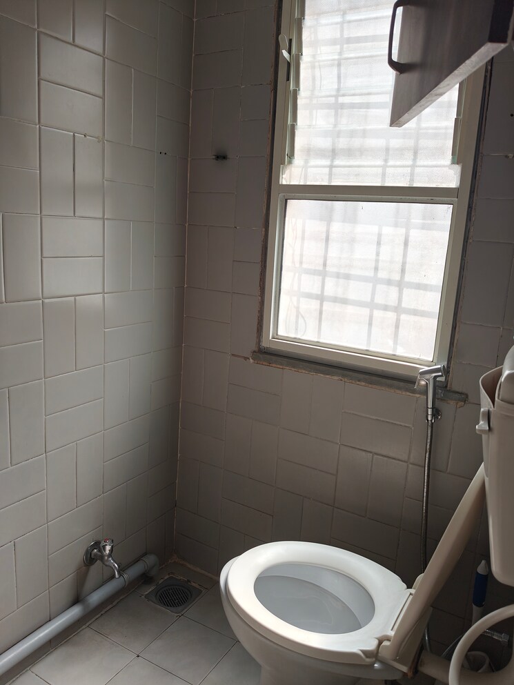 Bathroom, madhav-residency 3 Bedroom 1500 Sq.Ft. Apartment In Aundh Pune 9562257