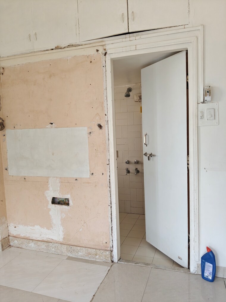 Bathroom, madhav-residency 3 Bedroom 1500 Sq.Ft. Apartment In Aundh Pune 9562257