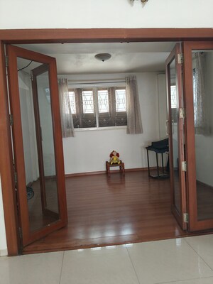 Room in 3 BHK Apartment at Madhav Residency, Aundh – for Rent