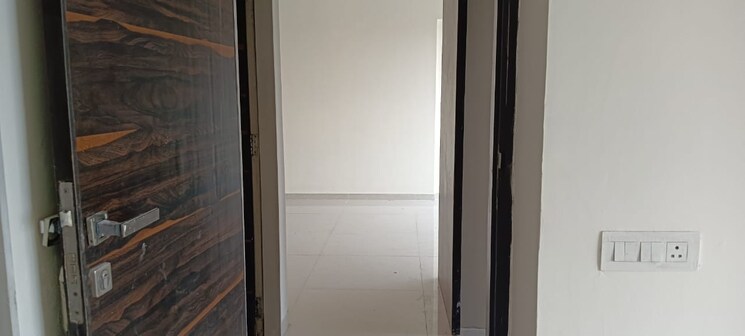 Room, dheeraj-solitaire 1 Bedroom 450 Sq.Ft. Apartment In Malad West Mumbai 9562243