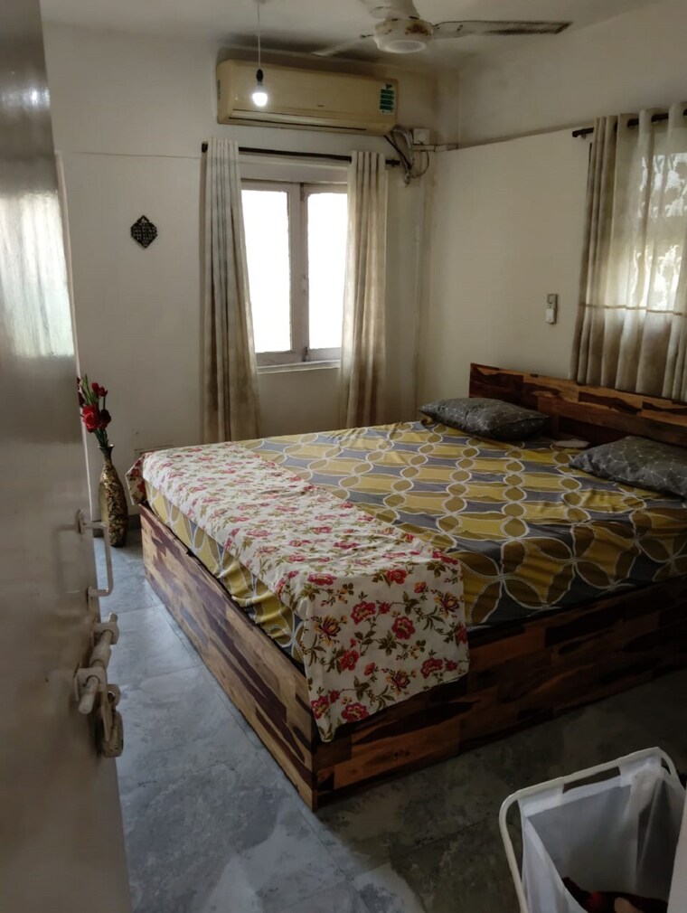 Bedroom, bandra west 2 Bedroom 700 Sq.Ft. Apartment In Bandra West Mumbai 9562217