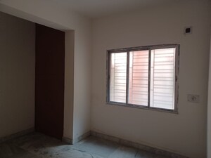 Room in 2 BHK Apartment at Sodepur – for Sale