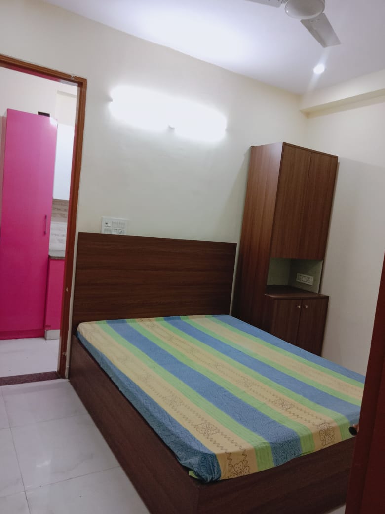 2 BHK + Pooja Room Apartment For Sale in DLF Silver Oaks