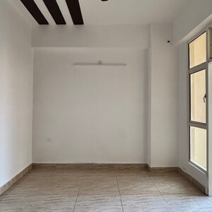 Room in 2 BHK Apartment at Divyansh Flora, Sector 16c Greater Noida – for Sale