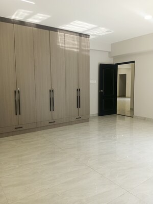 Room in 3 BHK Apartment at Himayath Nagar – for Sale