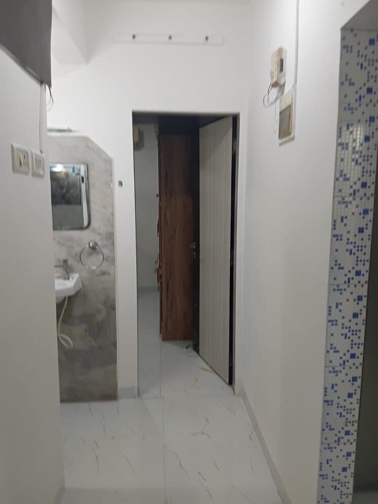 Bathroom, diamond-apartment-powai 2 Bedroom 900 Sq.Ft. Apartment In Powai Mumbai 9562325