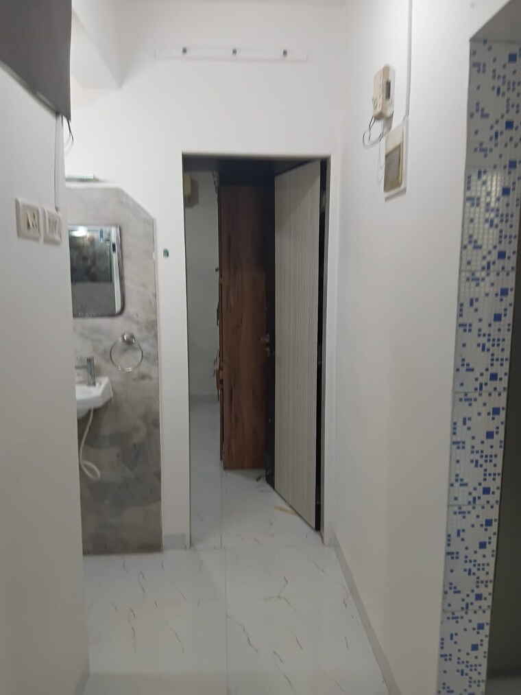 Bathroom, diamond-apartment-powai 2 Bedroom 900 Sq.Ft. Apartment In Powai Mumbai 9562325