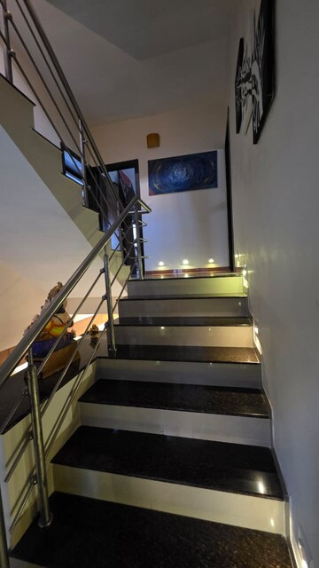 Staircase in 5 BHK Villa at Sindhu Bhavan Road – for Rent