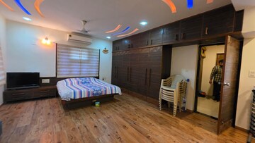 Bedroom in 5 BHK Villa at Sindhu Bhavan Road – for Rent