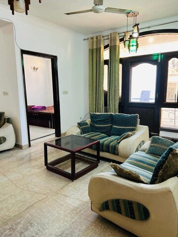 2 BHK Builder Floor For Rent in Chattarpur