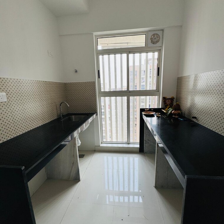 Team Area, lodha-upper-thane 2 Bedroom 530 Sq.Ft. Apartment In Mankoli Thane 9562343