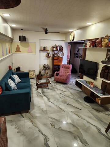 Team Area in 2 BHK Apartment at HDIL Dheeraj Kiran, Malad West – for Rent