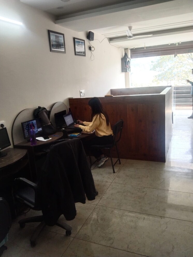 Team Area, danda lakhond Commercial Shop 550 Sq.Ft. In Danda Lakhond Dehradun 9562332