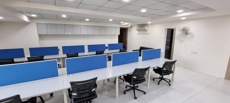 Team Area, true-westgate Commercial Office Space 1890 Sq.Ft. In Makarba Ahmedabad 9562372