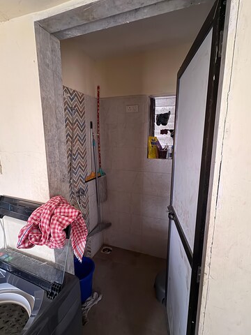 Bedroom in 1 BHK Apartment at Dadar West – for Rent