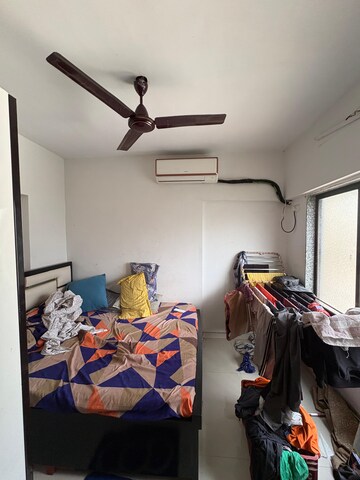 Bedroom in 1 BHK Apartment at Dadar West – for Rent