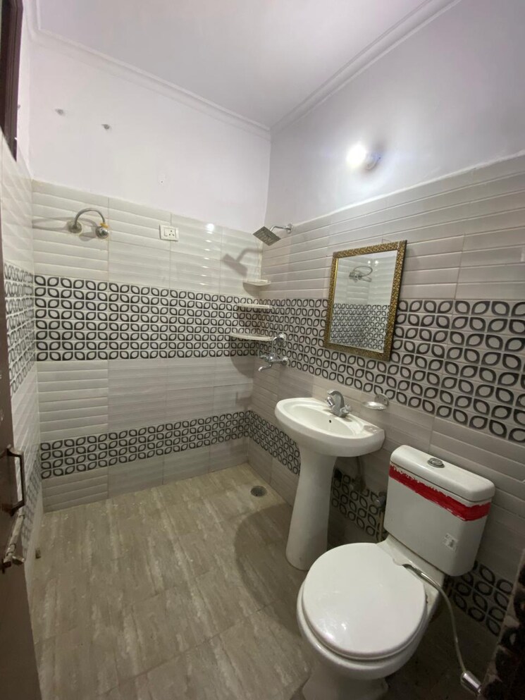 Bathroom, ms-enclave-zirakpur 2 Bedroom 900 Sq.Ft. Apartment In Dhakoli Zirakpur 9562423