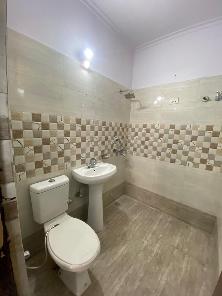 Bathroom, ms-enclave-zirakpur 2 Bedroom 900 Sq.Ft. Apartment In Dhakoli Zirakpur 9562423