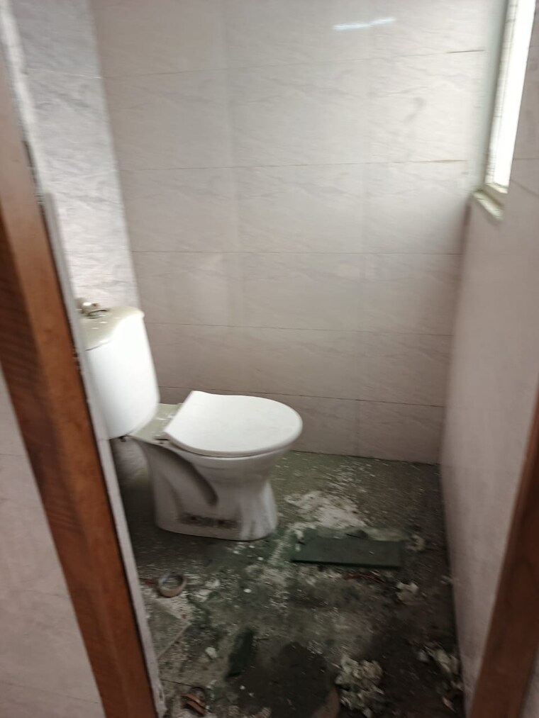 Bathroom, amrapali-golf-homes 3 Bedroom 1425 Sq.Ft. Apartment In Sector 4 Greater Noida Greater Noida 9562381