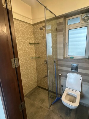 Bathroom in 2 BHK Apartment at Supreme 19, Lokhandwala Complex – for Sale