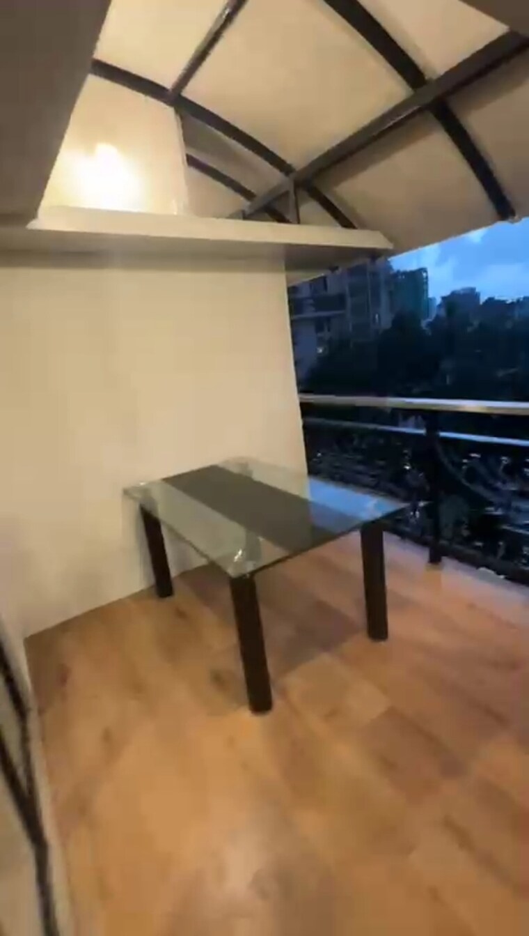 Balcony, vile parle west 4 Bedroom 2400 Sq.Ft. Apartment In Vile Parle West Mumbai 9562480