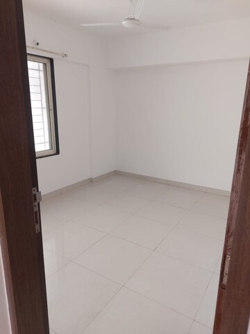 Room in 2 BHK Apartment at Anshul Eva, Bavdhan – for Rent