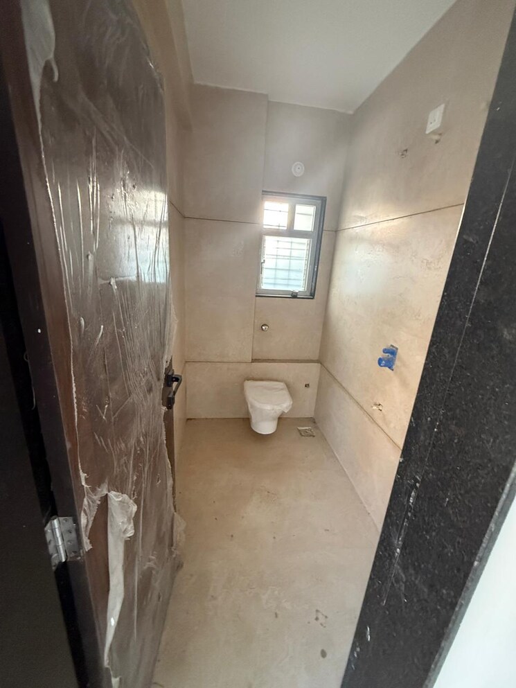 Bathroom, kamal-elanza 2 Bedroom 745 Sq.Ft. Apartment In Wakad Pune 9562452