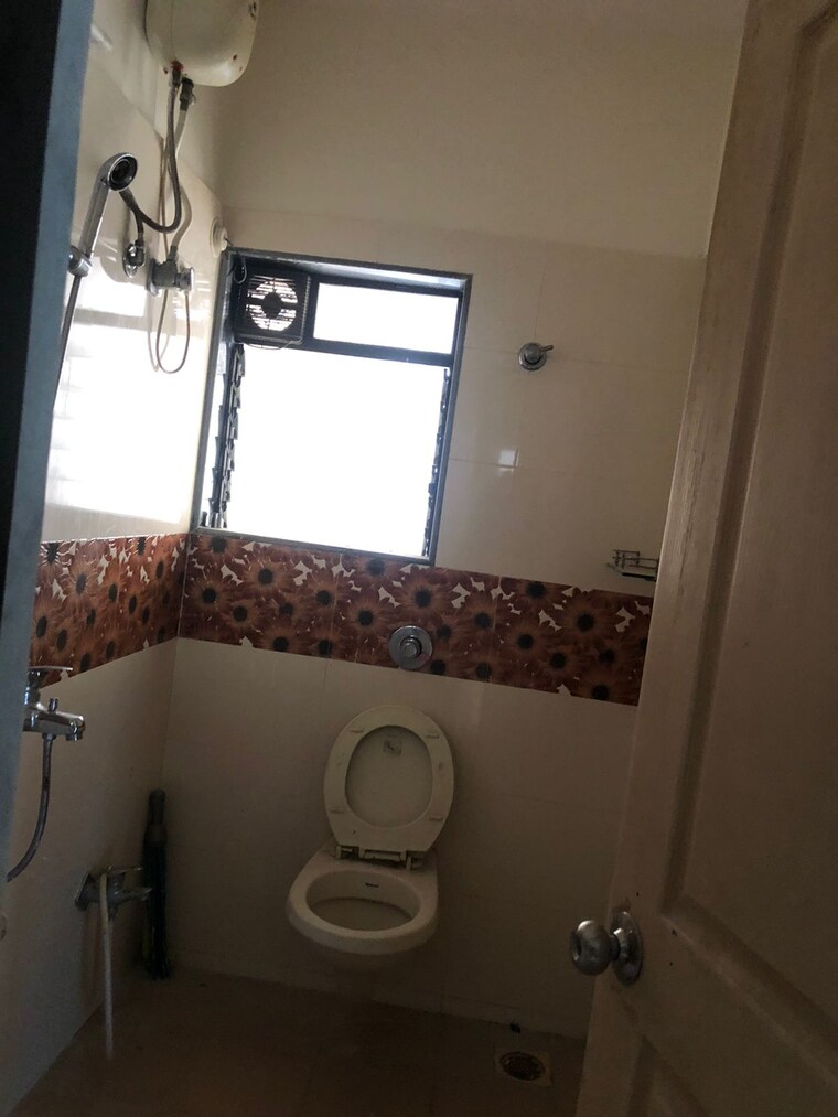 Bathroom, sawan-highness 2.5 Bedroom 1400 Sq.Ft. Apartment In Kharghar Navi Mumbai 9562441