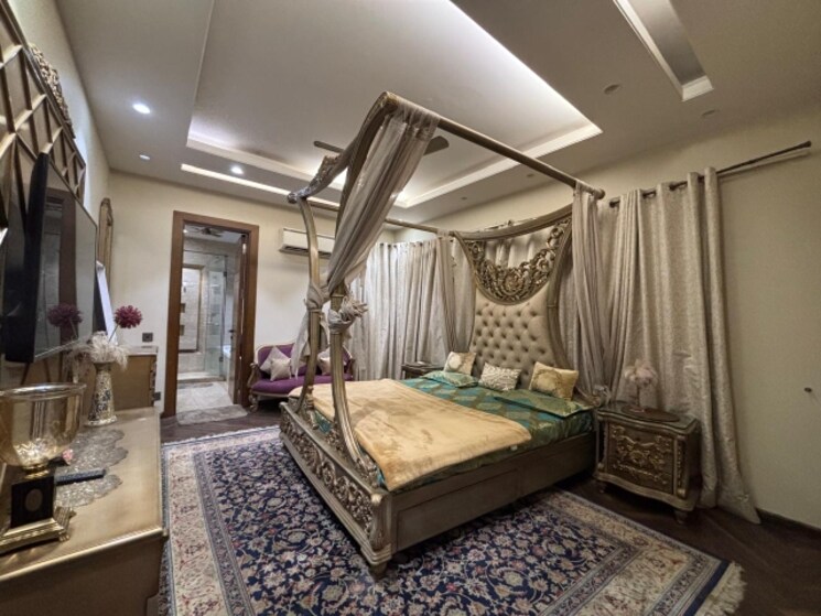 Master Bedroom, greater kailash i 3 Bedroom 2800 Sq.Ft. Builder Floor In Greater Kailash I Delhi 9562528