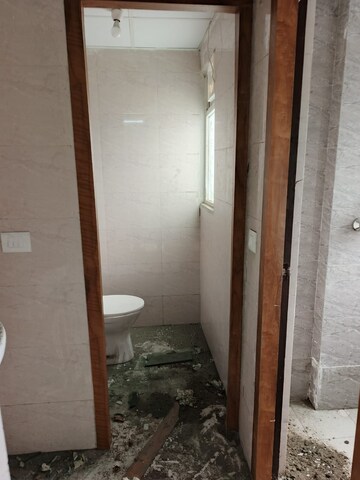 Building Lobby in 3 BHK Apartment at Amrapali Golf Homes, Sector 4 Greater Noida – for Sale