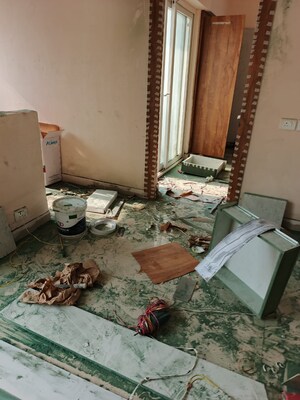 Living Room in 3 BHK Apartment at Amrapali Golf Homes, Sector 4 Greater Noida – for Sale