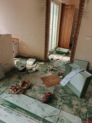 Living Room in 3 BHK Apartment at Amrapali Golf Homes, Sector 4 Greater Noida – for Sale