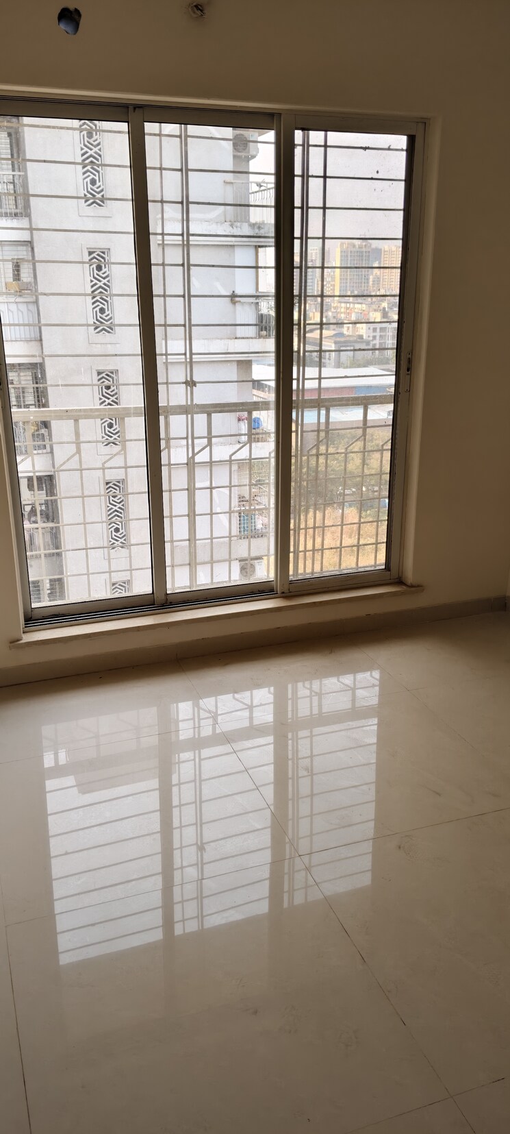 Room, strawberry-the-address 2 Bedroom 640 Sq.Ft. Apartment In Mira Road East Thane 9562518