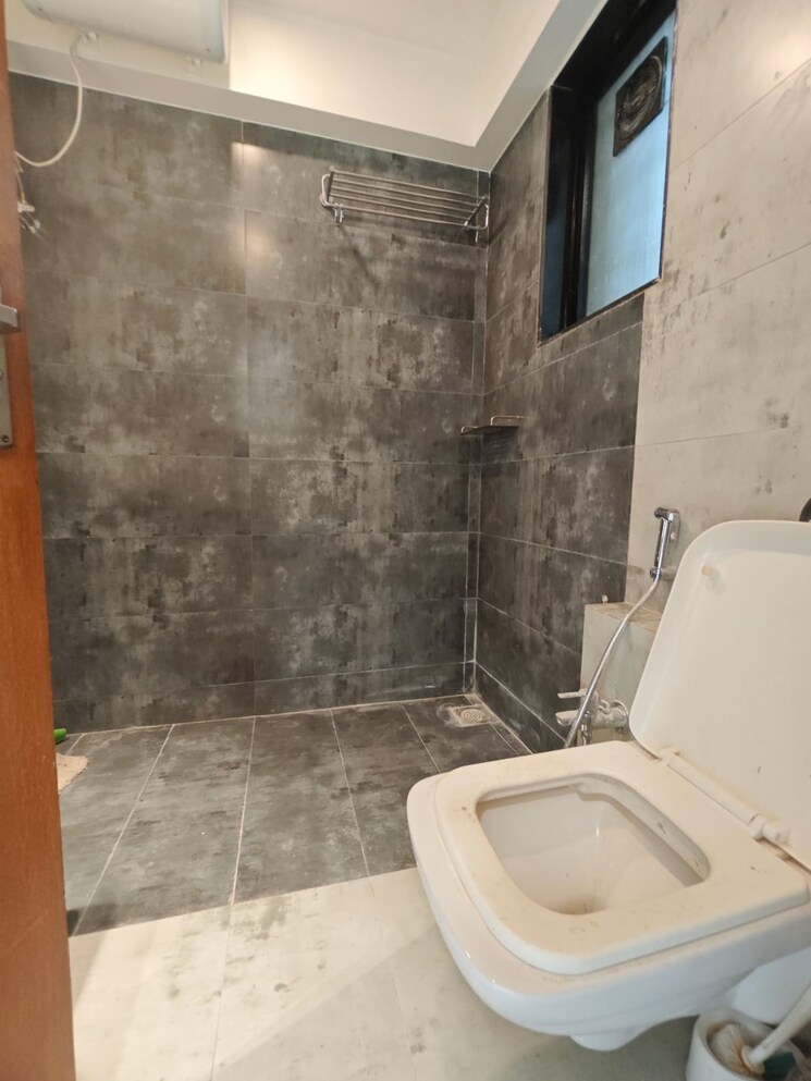 Bathroom, krishiv-enclave 3 Bedroom 1566 Sq.Ft. Apartment In Chembur Mumbai 9562514