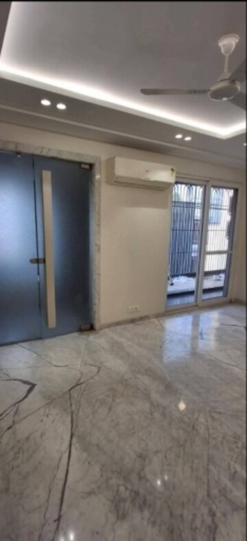 Master Bedroom in 3 BHK Builder Floor at Greater Kailash I – for Rent