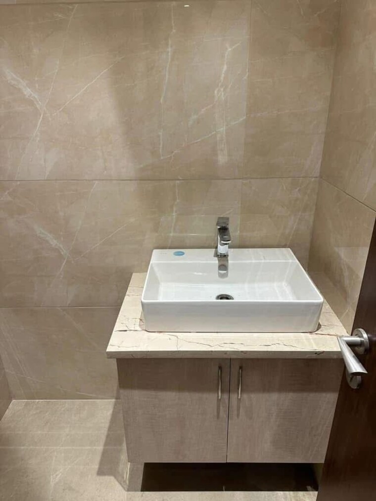 Floor Plan, defence colony Commercial Office Space 1800 Sq.Ft. In Defence Colony Delhi 9562652