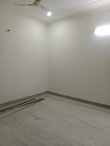 Room in 2 BHK Builder Floor at Sector 13 – for Rent