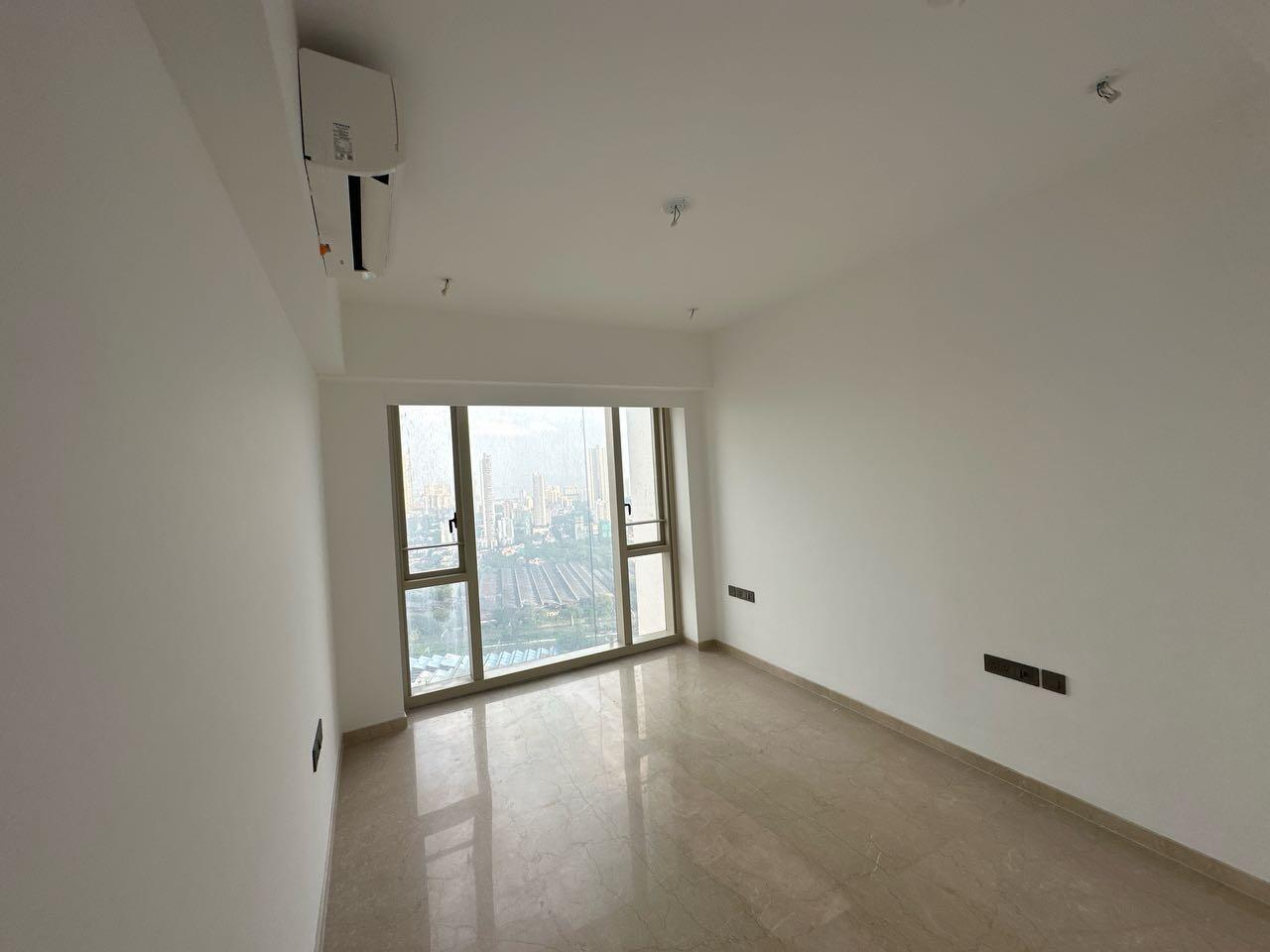 3 BHK + Servant Room Apartment For Sale in Lodha Parkside