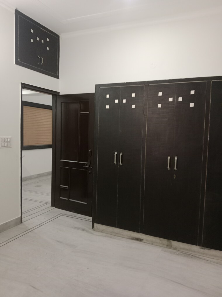 Room, sector 13 2 Bedroom 1100 Sq.Ft. Builder Floor In Sector 13 Panipat 9562681