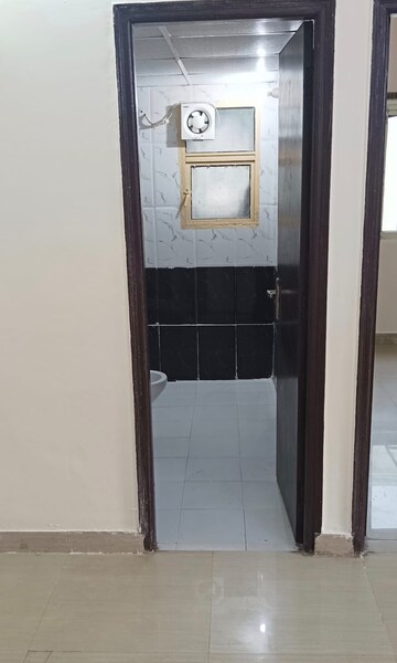 Bathroom in 3 BHK Apartment at Amrapali Zodiac, Sector 120 – for Rent