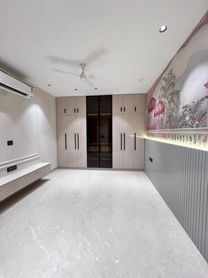 Building Lobby in 4 BHK Builder Floor at Ansal API Esencia, Sector 67 – for Sale