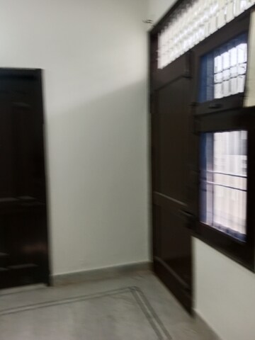 Room in 2 BHK Builder Floor at Sector 13 – for Rent
