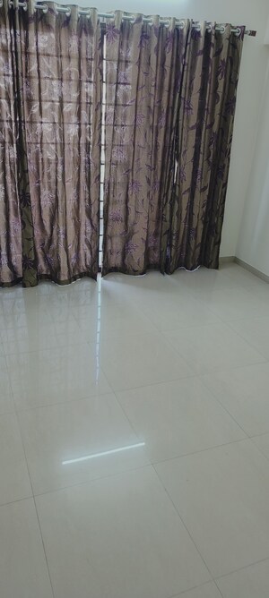 Room in 2 BHK Apartment at Kool Homes Solitaire, Kondhwa – for Sale