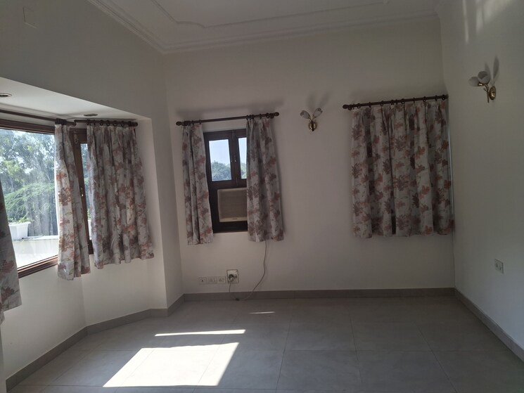 Room, sunder nagar 2 Bedroom 2000 Sq.Ft. Apartment In Sunder Nagar Delhi 9562720