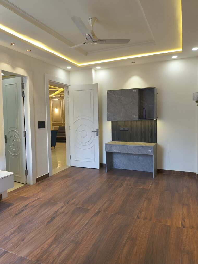 Room, sector 85 3 Bedroom 2200 Sq.Ft. Builder Floor In Sector 85 Faridabad 9562809