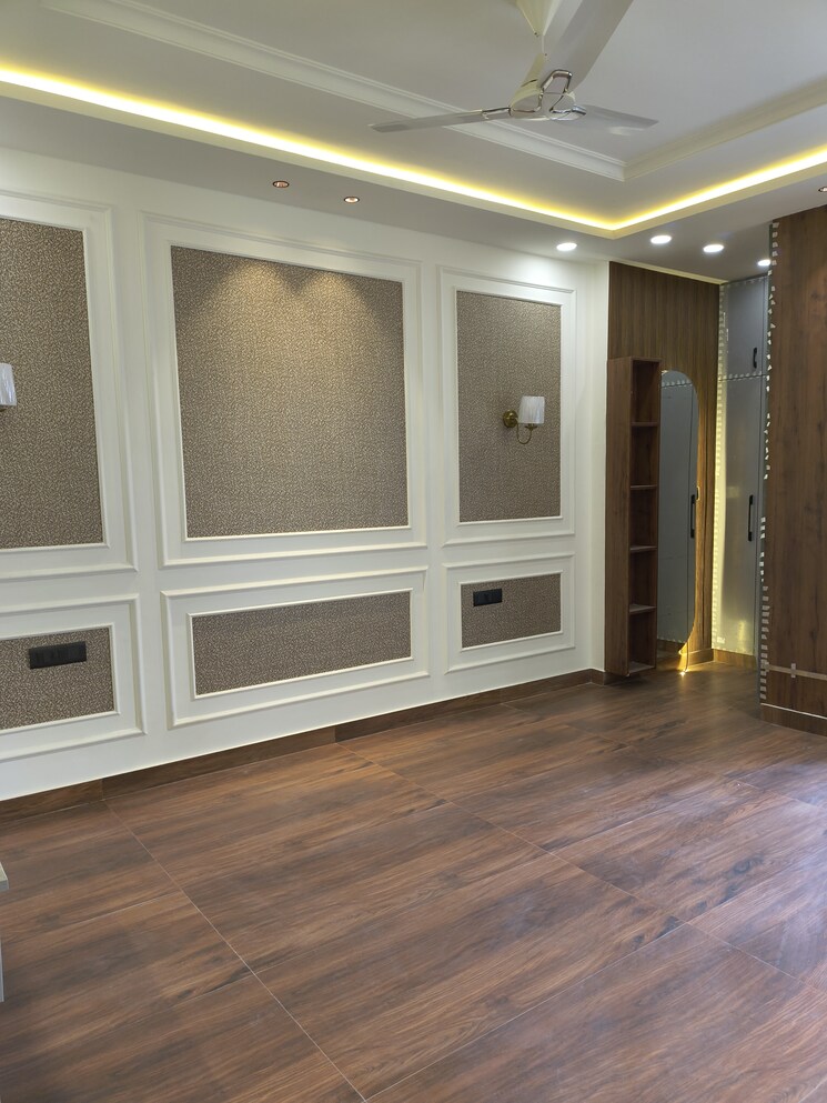 Room, sector 85 3 Bedroom 2200 Sq.Ft. Builder Floor In Sector 85 Faridabad 9562809