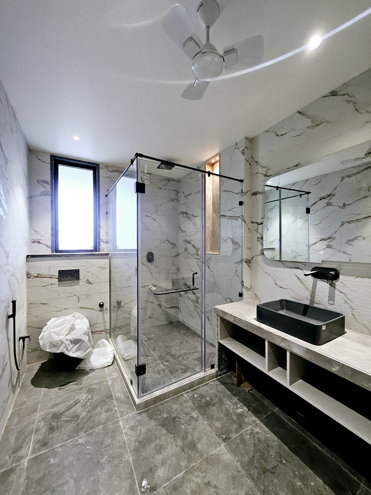 Attached Bathroom, sushant lok i 4 Bedroom 4500 Sq.Ft. Builder Floor In Sushant Lok I Gurgaon 9562784