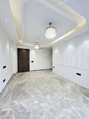 Building Lobby in 4 BHK Builder Floor at Sushant Lok I – for Sale