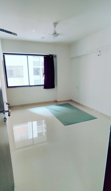 Room in 2 BHK Apartment at Vishwanath Maher Homes 5, Shela – for Rent