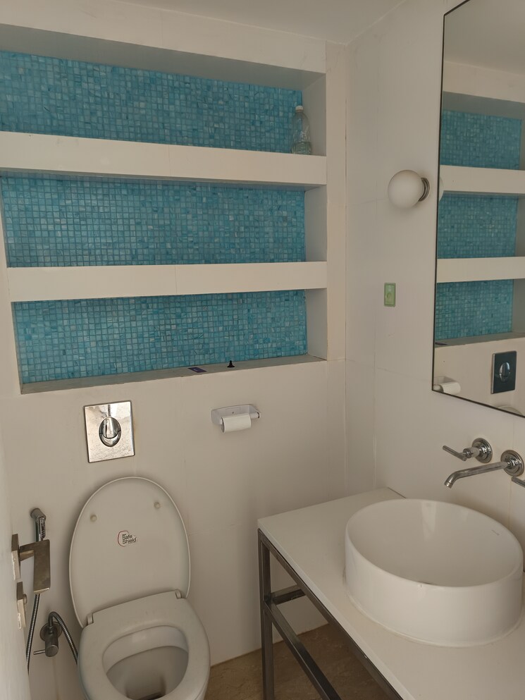 Bathroom, lodha-fiorenza 2 Bedroom 875 Sq.Ft. Apartment In Goregaon East Mumbai 9562714